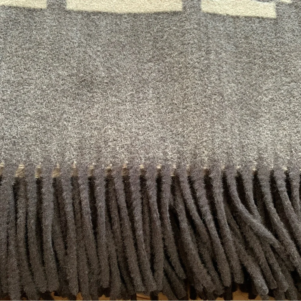 Gucci thick wool throw monogram brown